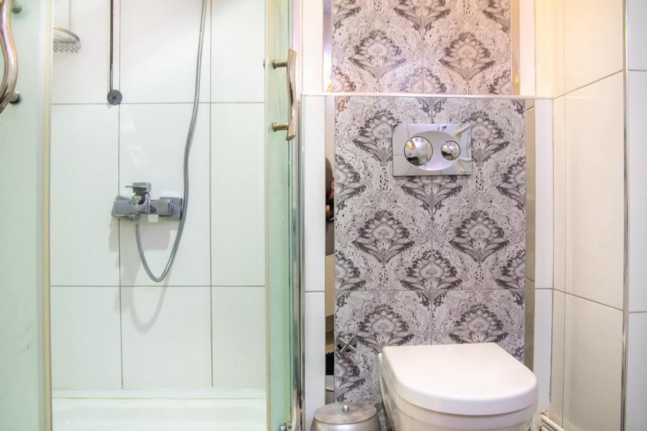 Sea View 3br Flat - Steps From Coast Road Apartment Izmir