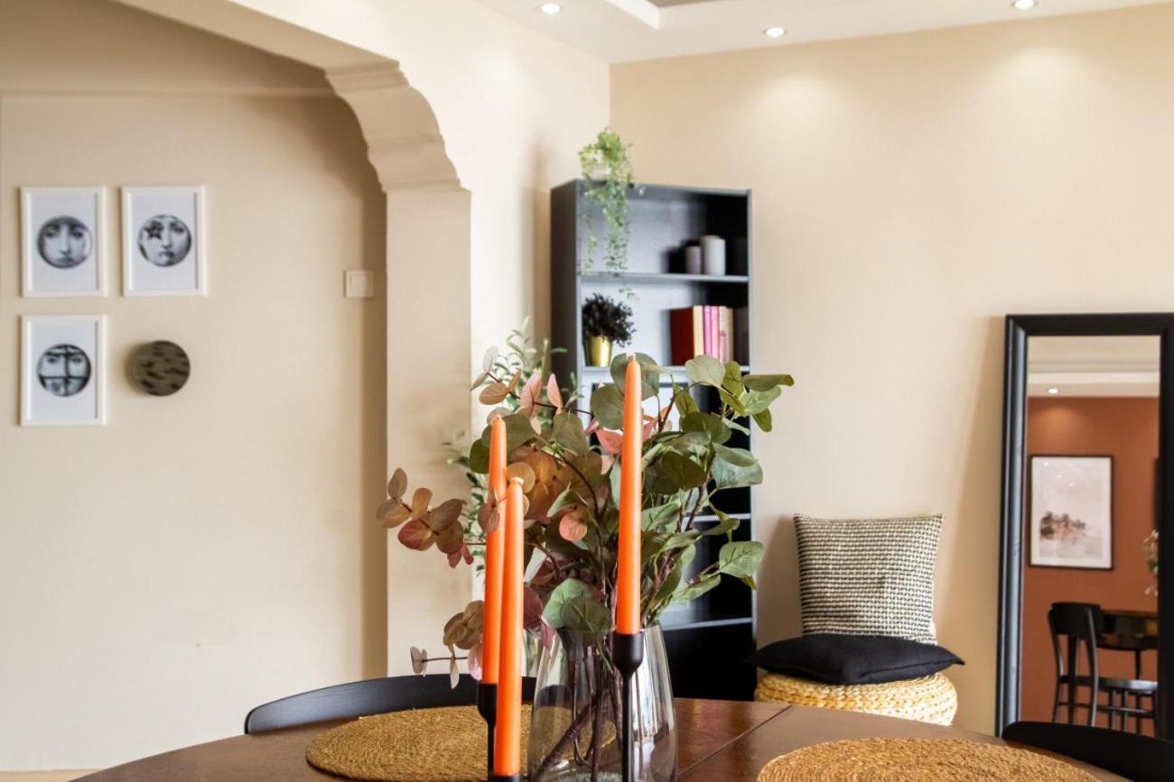 Sea View 3br Flat - Steps From Coast Road Apartment